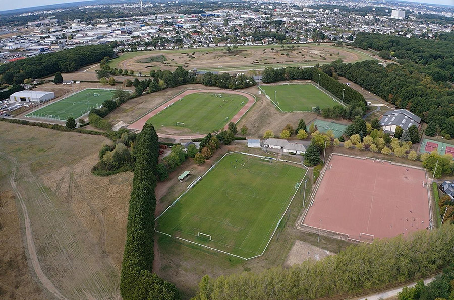 Vue aérienne du Stade du Beuil • Chambray Football Club
