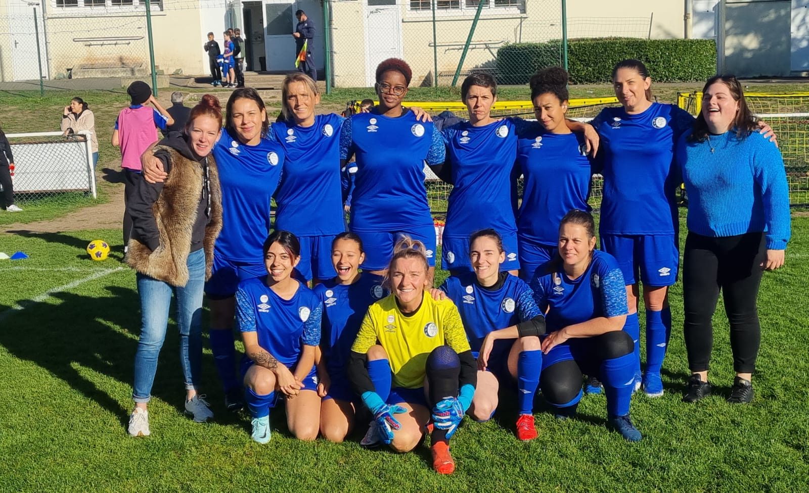 Équipe Séniors Féminines P1 • Chambray Football Club